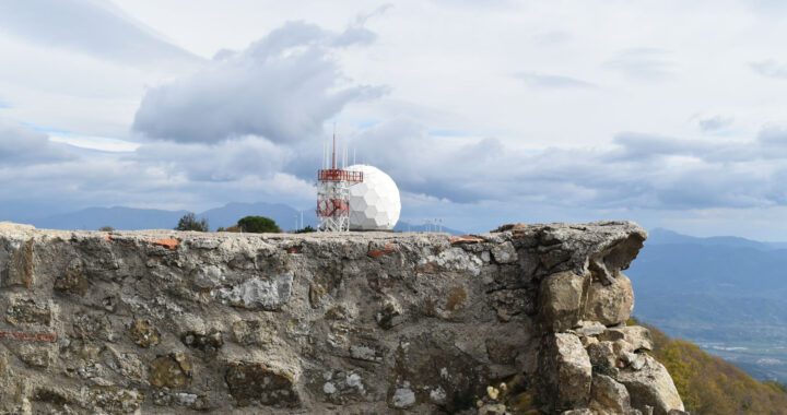 Il puzzle della domenica: il Radar Enav sul Monte Stella