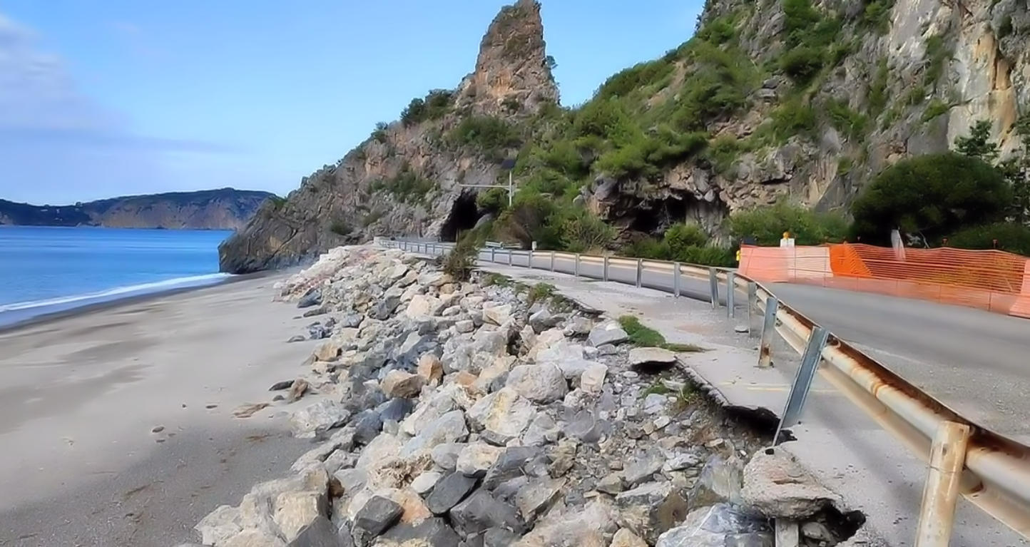 risanamento costone marina di camerota