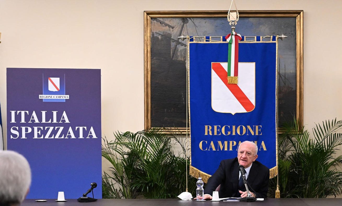 DE LUCA ITALIA SPACCATA