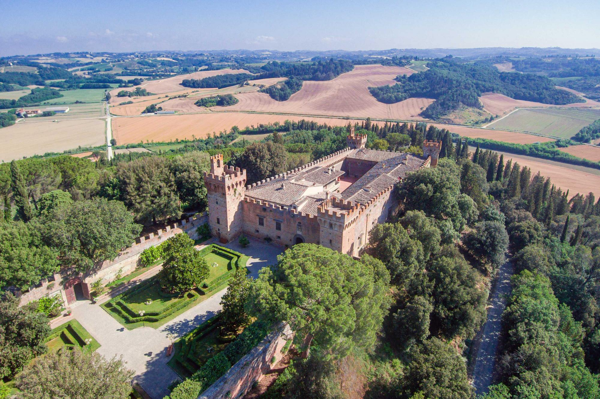 castello oliveto