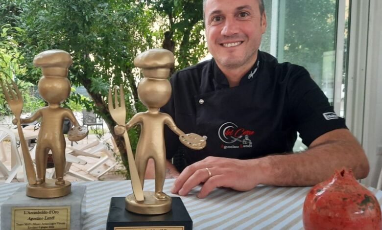 AGOSTINO LANDI CON I PREMI ARCIMBOLDO DORO