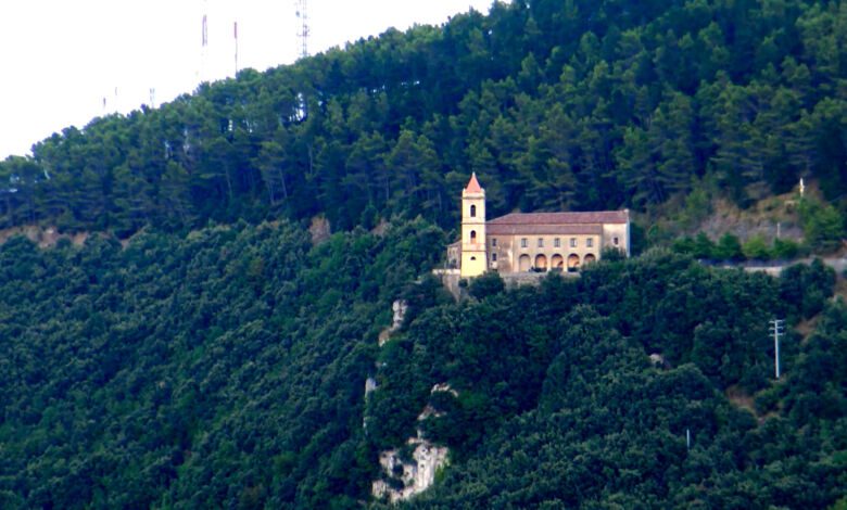 santuario pietrasanta san giovanni a piro