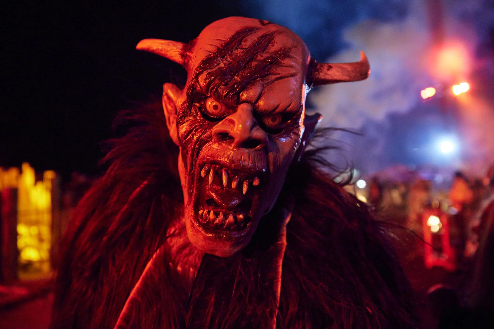 KRAMPUS ANTAGONISTA DI BABBO NATALE
