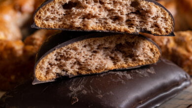 mustaccioli o mostacciuoli