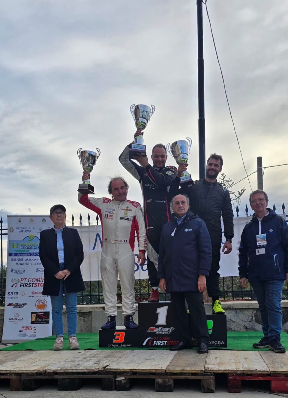 Il podio del ° Slalom Salerno Croce di cava. I vincitori con il Presidente Demasi, il Direttore Caturano, e Paola berardino Giunta regionale CONI