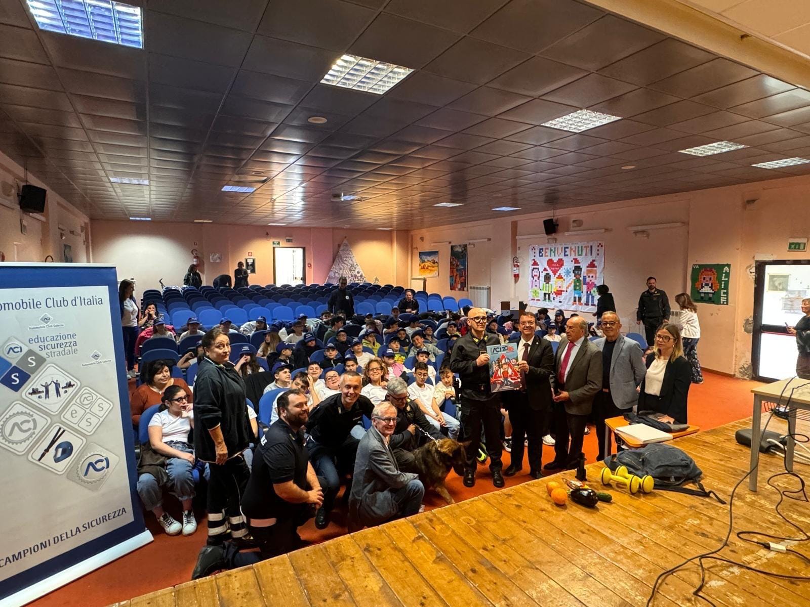 lo staff di non fare lo sbronzo alla scuola elementare Mazzetti